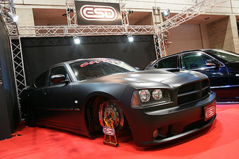 ダッジ チャージャー SRT-8 CSDエディション