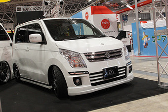 AVANZARE D's MH23 WAGON R