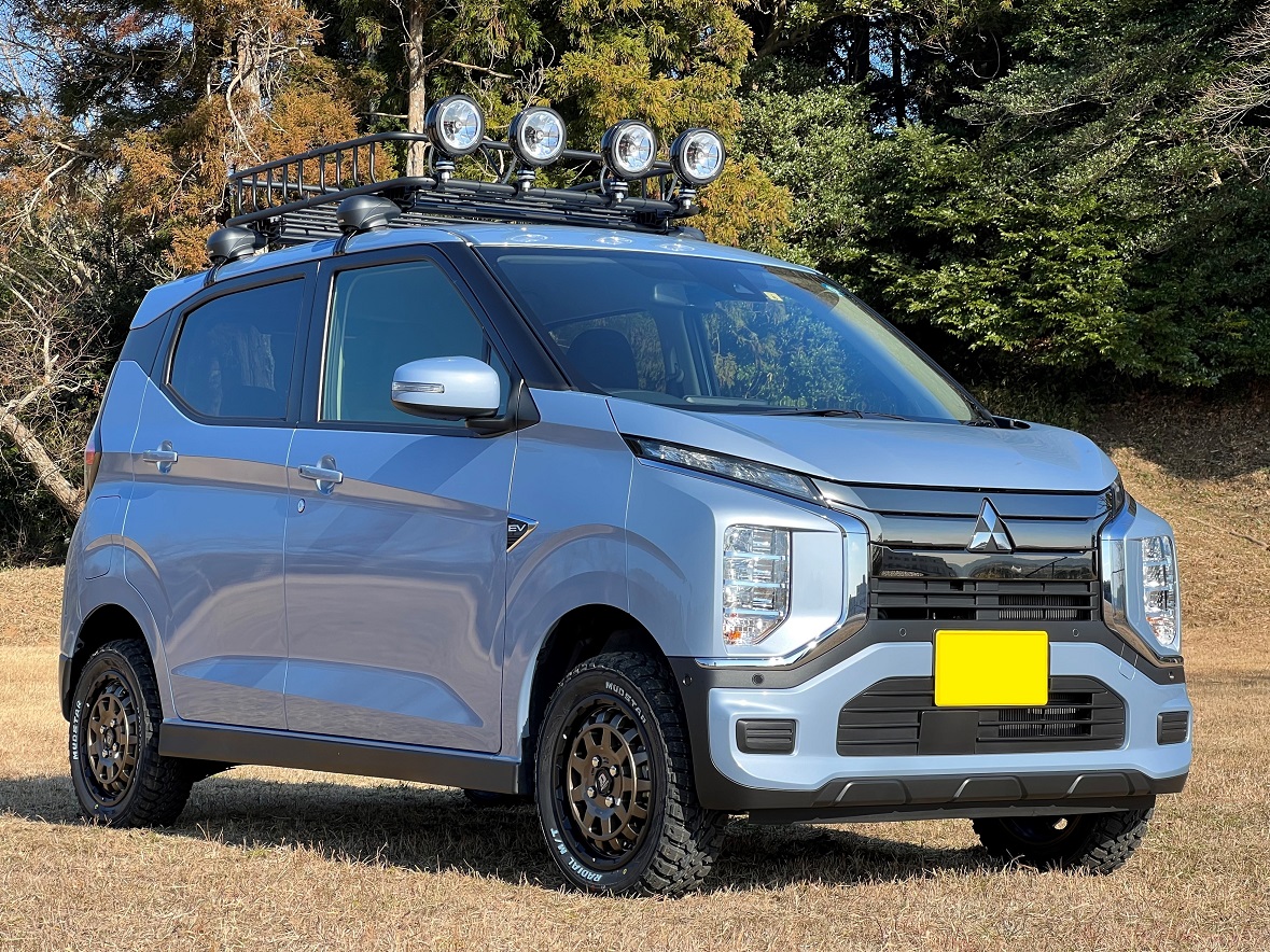 eK CROSS EV FAF-LIFT UP