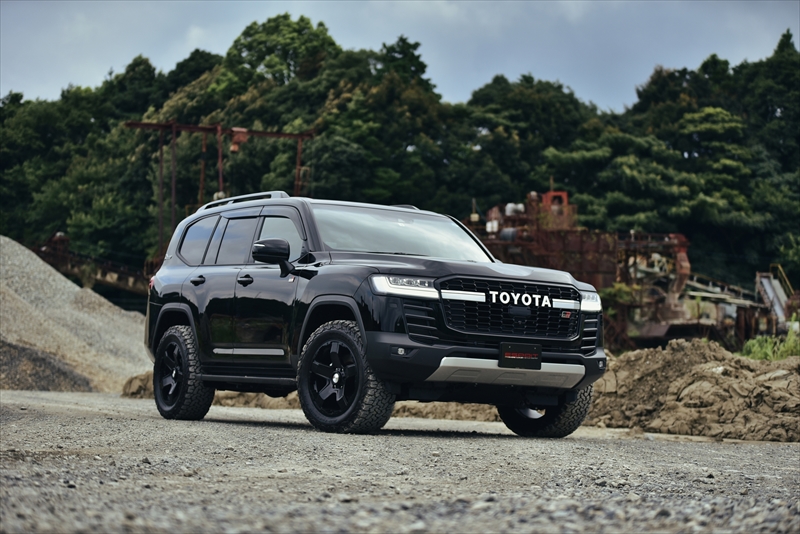 LANDCRUISER 300