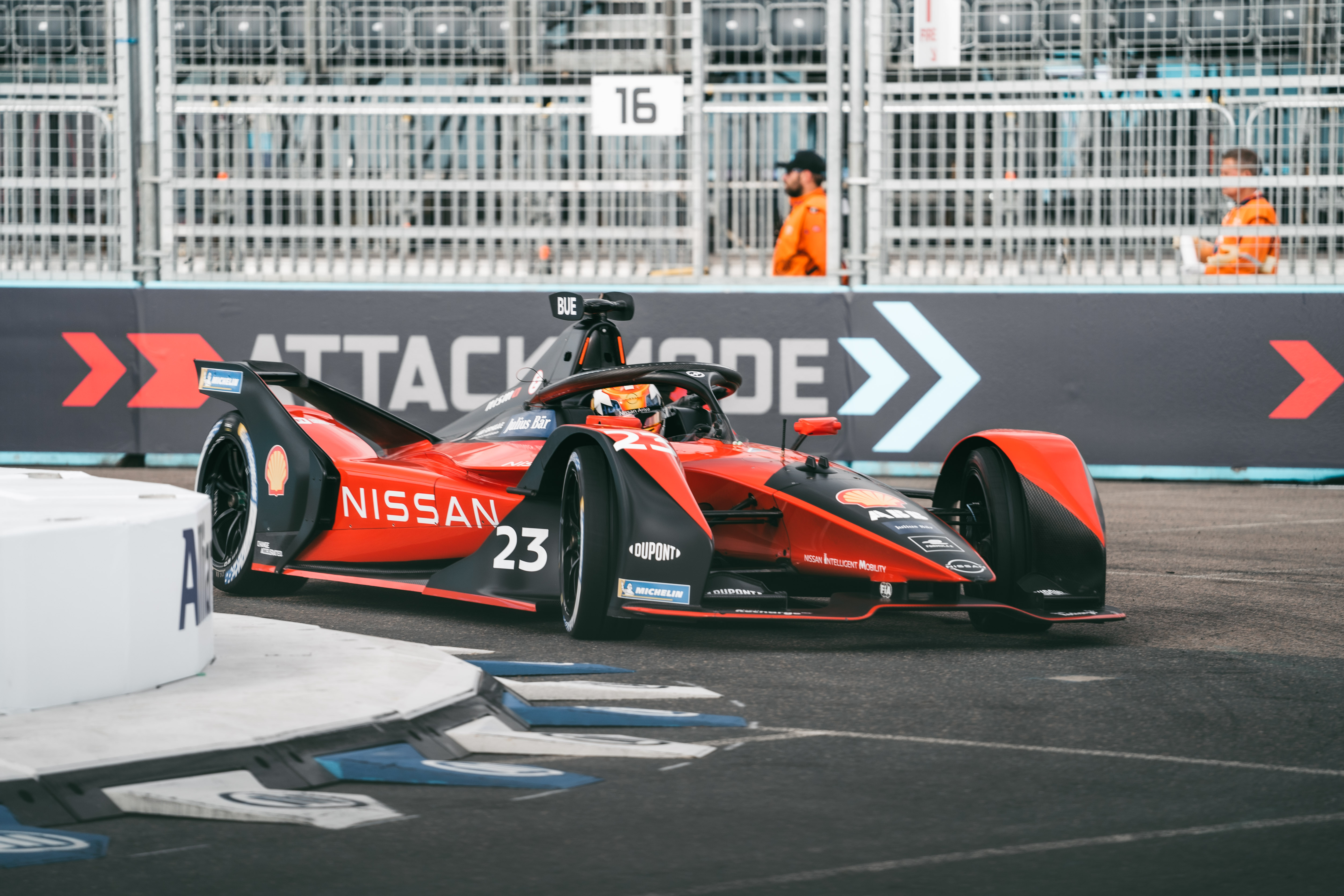 Nissan/NISMO Formula E、電動スポーツ車両 デモラン