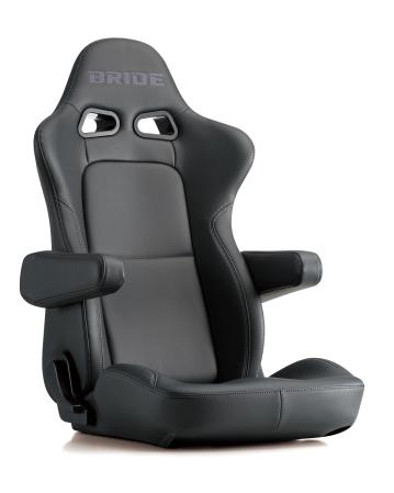 機能性と快適性を兼ね備えたコンフォートリクライニングシート「EUROSTERⅡ CRUZ」にタフレザーブラックが新登場!!