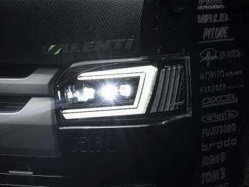 【新製品情報】9型ハイエース専用ジュエルヘッドランプULTRAリリース！ コーナーリングランプ、キーレス操作でモーション点灯機能付き！