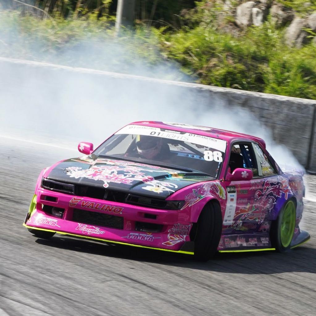 京商「MINI-Z SPORTS AWD S13シルビア／180SX」登場|ラジコン